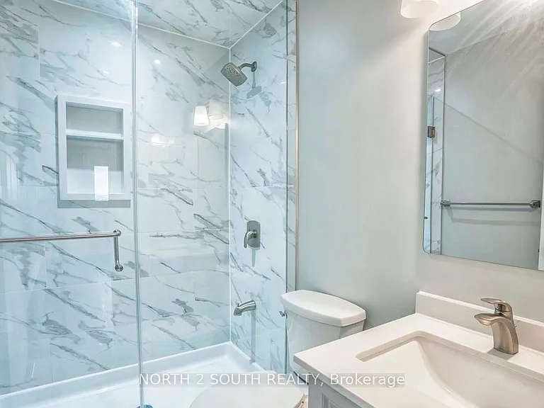 37 Loire Ct #UPPER — Photo 28