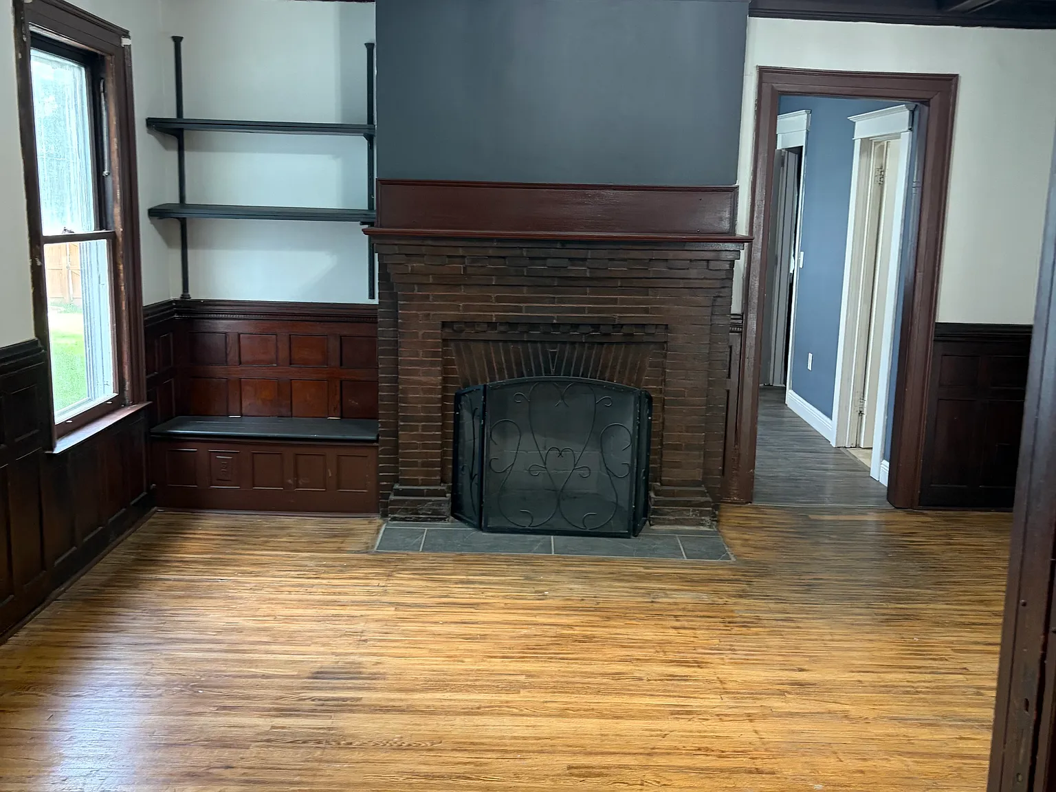 2211 Pierce Ave — Photo 3