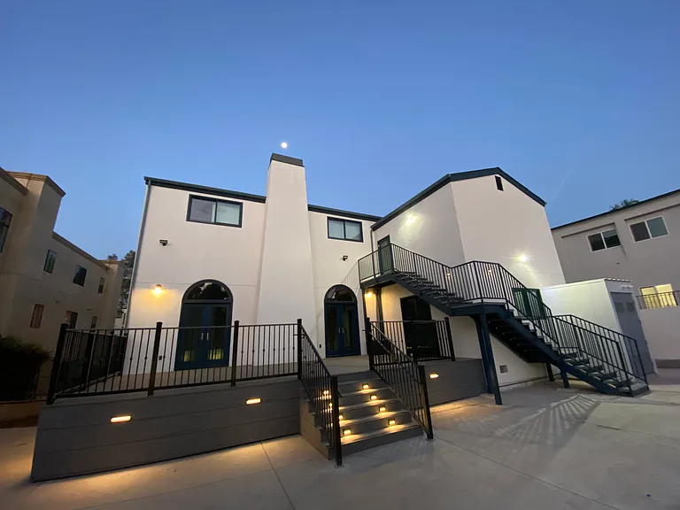 626 Landfair Ave — Photo 18