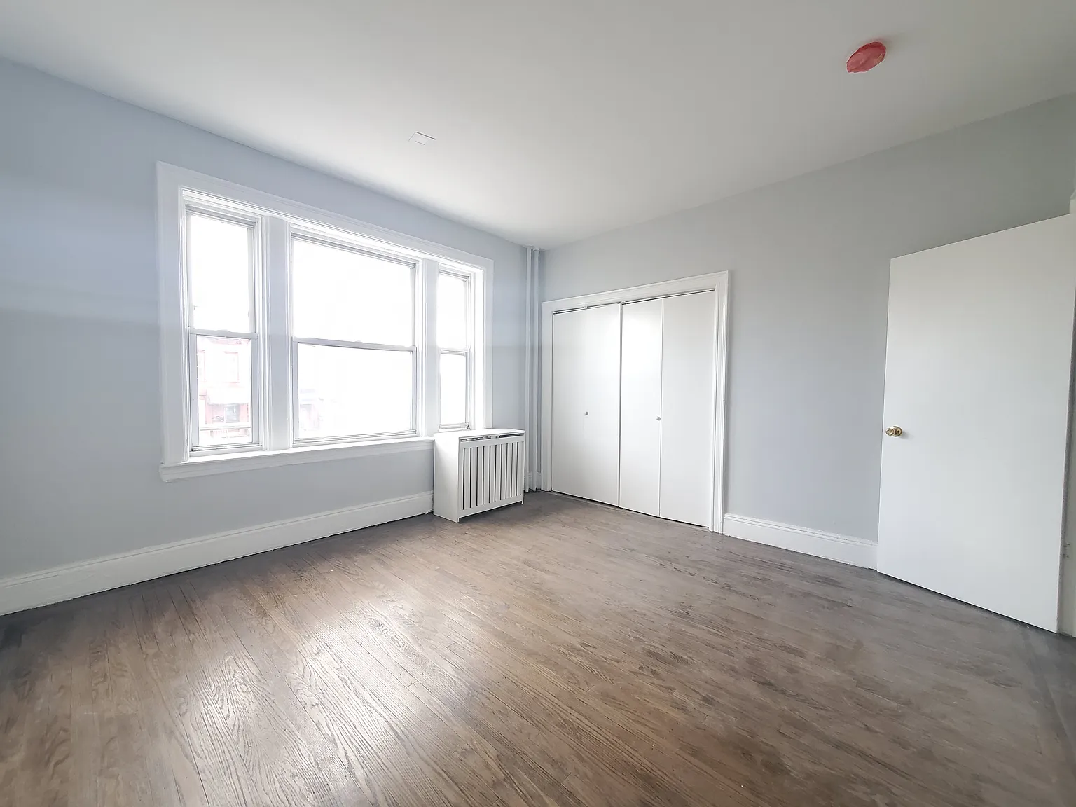2 bed, 800 sqft, $2,400 — Photo 4