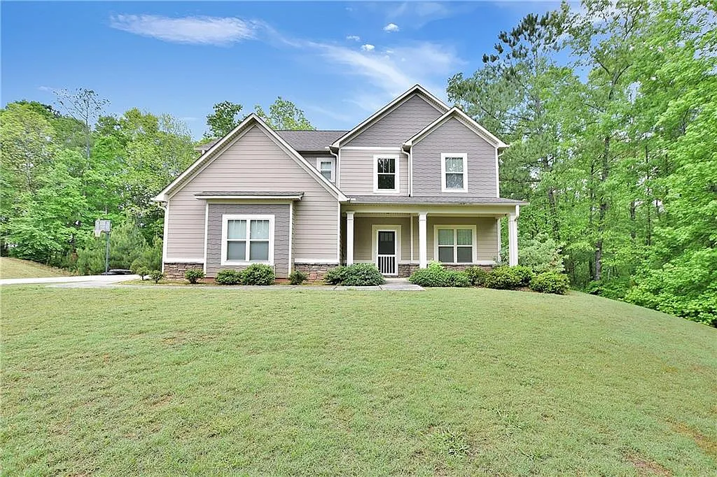 4 bed, 3.0 bath, 2653 sqft, $2,650 — Photo 1