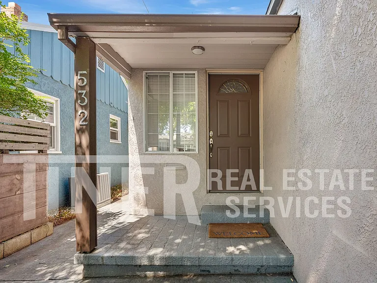 532 40th St — Photo 5