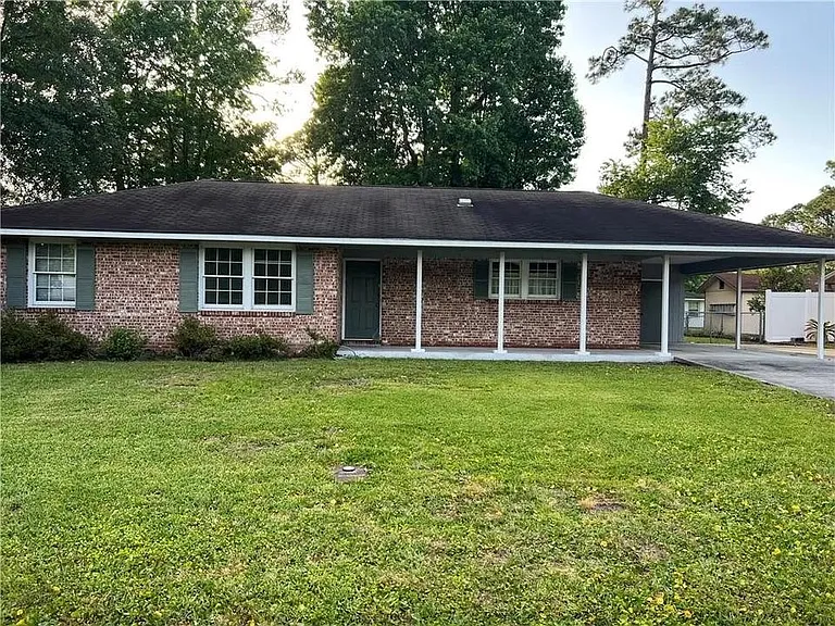 667 Mitscher Dr — Photo 1