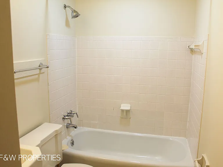 1075 Bryden Road — Photo 42