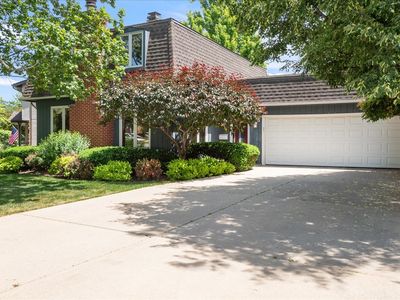 805 NW Holcomb Dr, Mundelein, IL, 60060