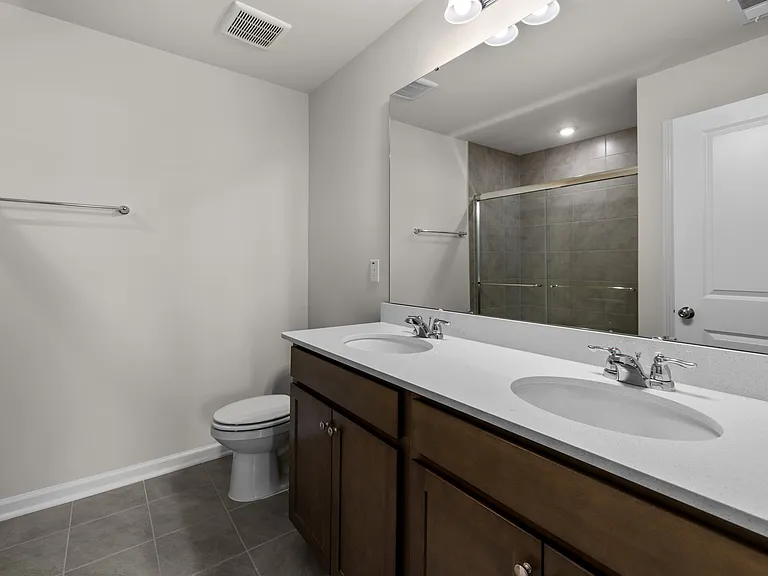 5615 Edessa Ave — Photo 13