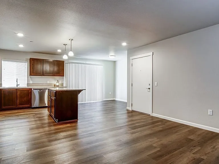 14615 NE Rose Pkwy — Photo 4