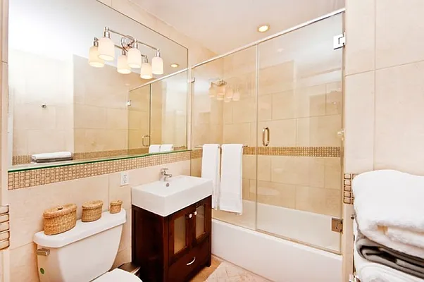 Rented by Eisenberg Exclusives | media 25