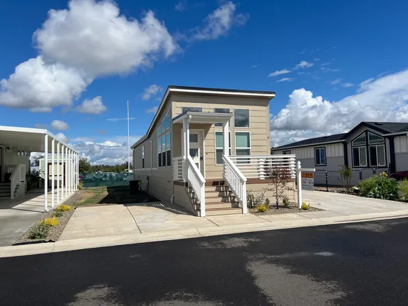 3966 S Pacific Hwy Spc 15, Medford, OR 97501