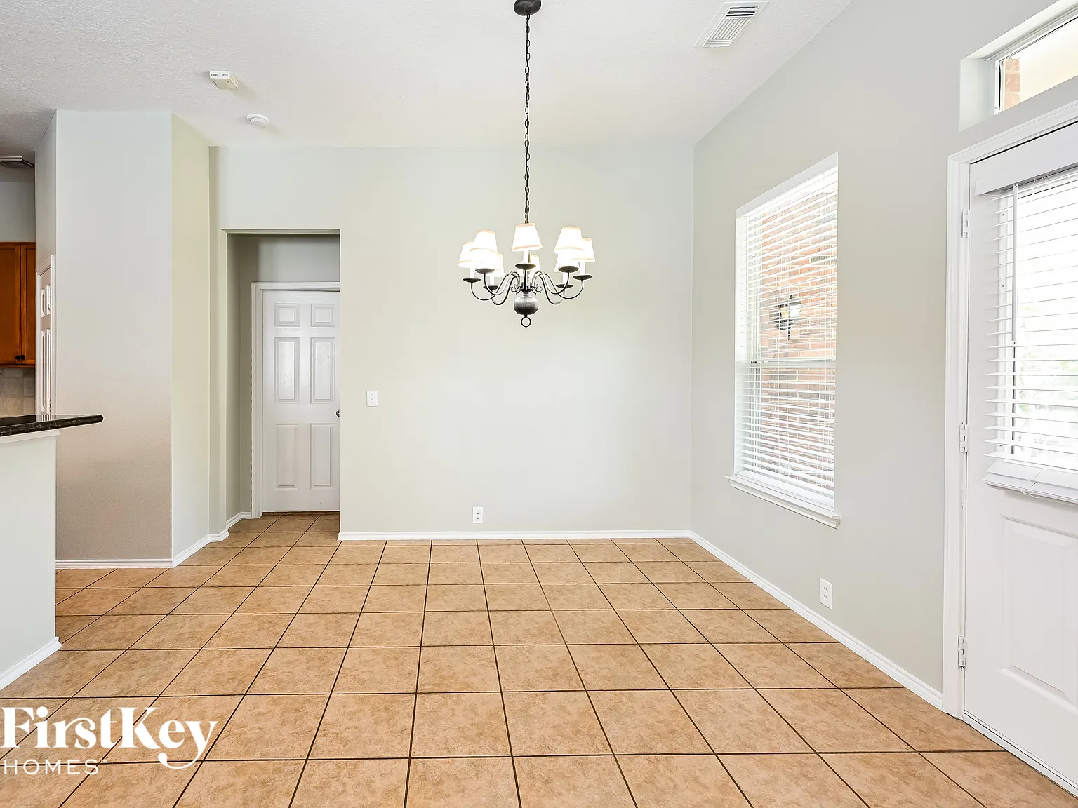 5 bed, 3.0 bath, 3248 sqft, $2,875 — Photo 4
