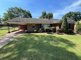1367 Bonnie Dr, Memphis, TN 38116