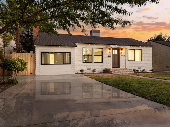 221 W Colonial Drive, Hanford, CA 93230