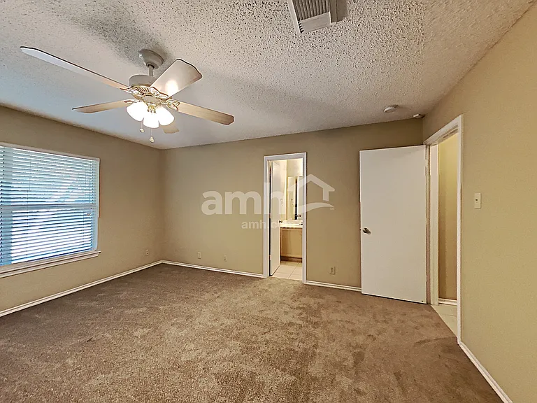 10542 Westfield Pl — Photo 8