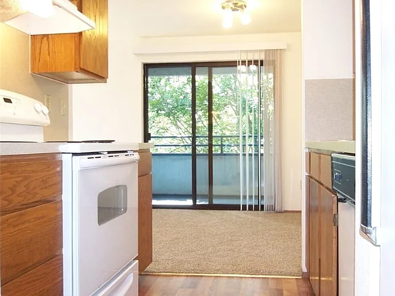 3026 Beacon Ave S #401 — Photo 13