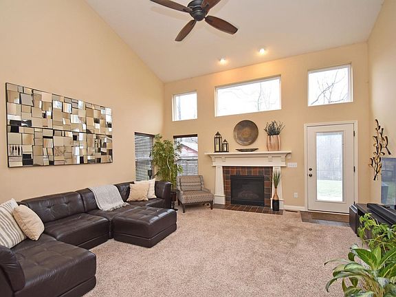 4th image of 7320 Thomas Dr