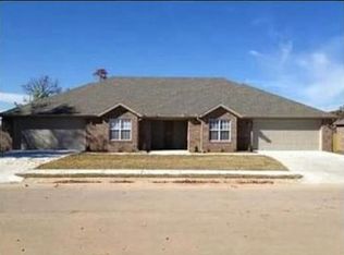 311 Foxglove St #1, Centerton, AR 72719