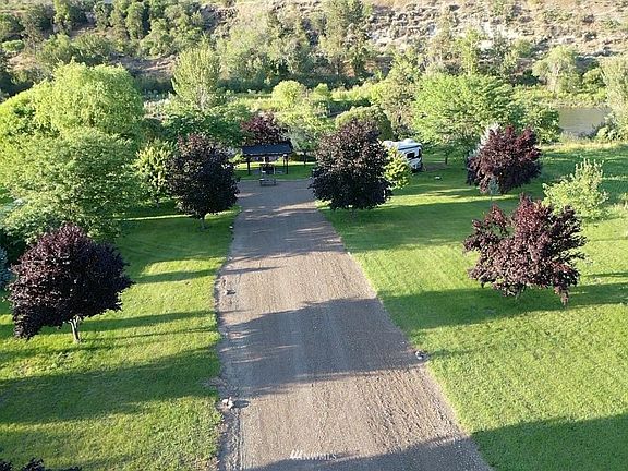 3rd image of 40 Springer Ln