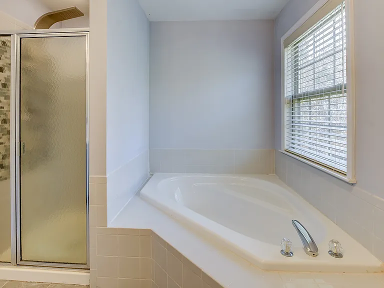 403 Taggert Dr — Photo 22