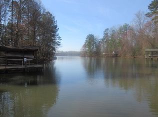 884 Hawks Nest Dr, Bracey, VA 23919