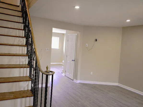 7061 Radbourne Rd, Upper Darby, PA 19082