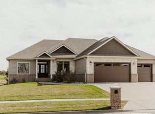 1305 Larkspur Ln, Salina, KS 67401