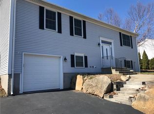 67 Remington Farm Dr, Coventry, RI 02816