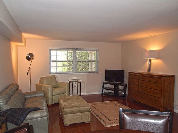 5th image of 5100 Carriageway Dr APT 205