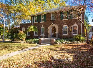 1264 Bishop Rd, Grosse Pointe Park, MI 48230