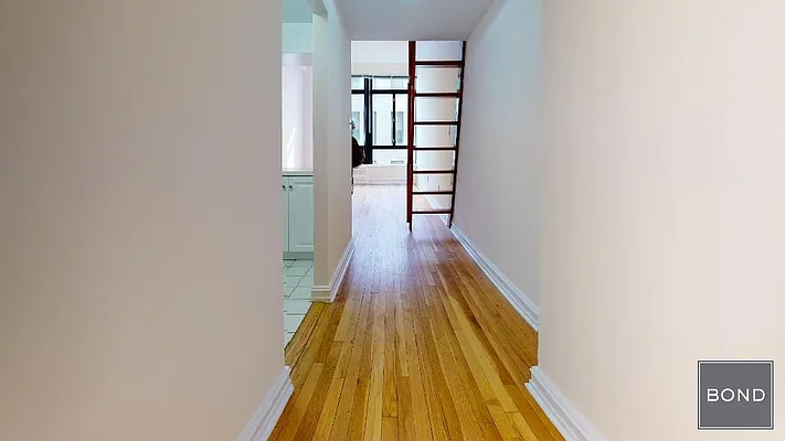 Rented by Bond New York | media 5