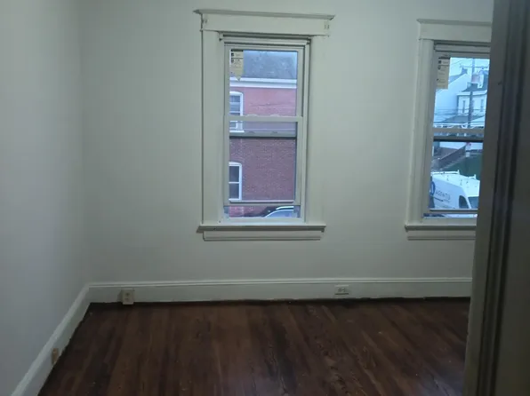 111 N 13th St, Easton, PA 18042