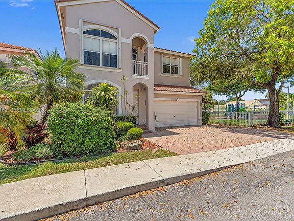 3rd image of 3760 SW 51st St