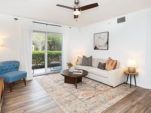 3rd image of 100 Bel Aire Dr #1619