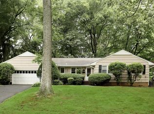 305 Sunset Blvd, Wyckoff, NJ 07481