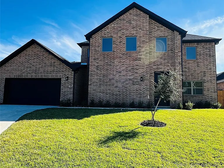 2603 Piemonte Avenue Cir — Photo 1
