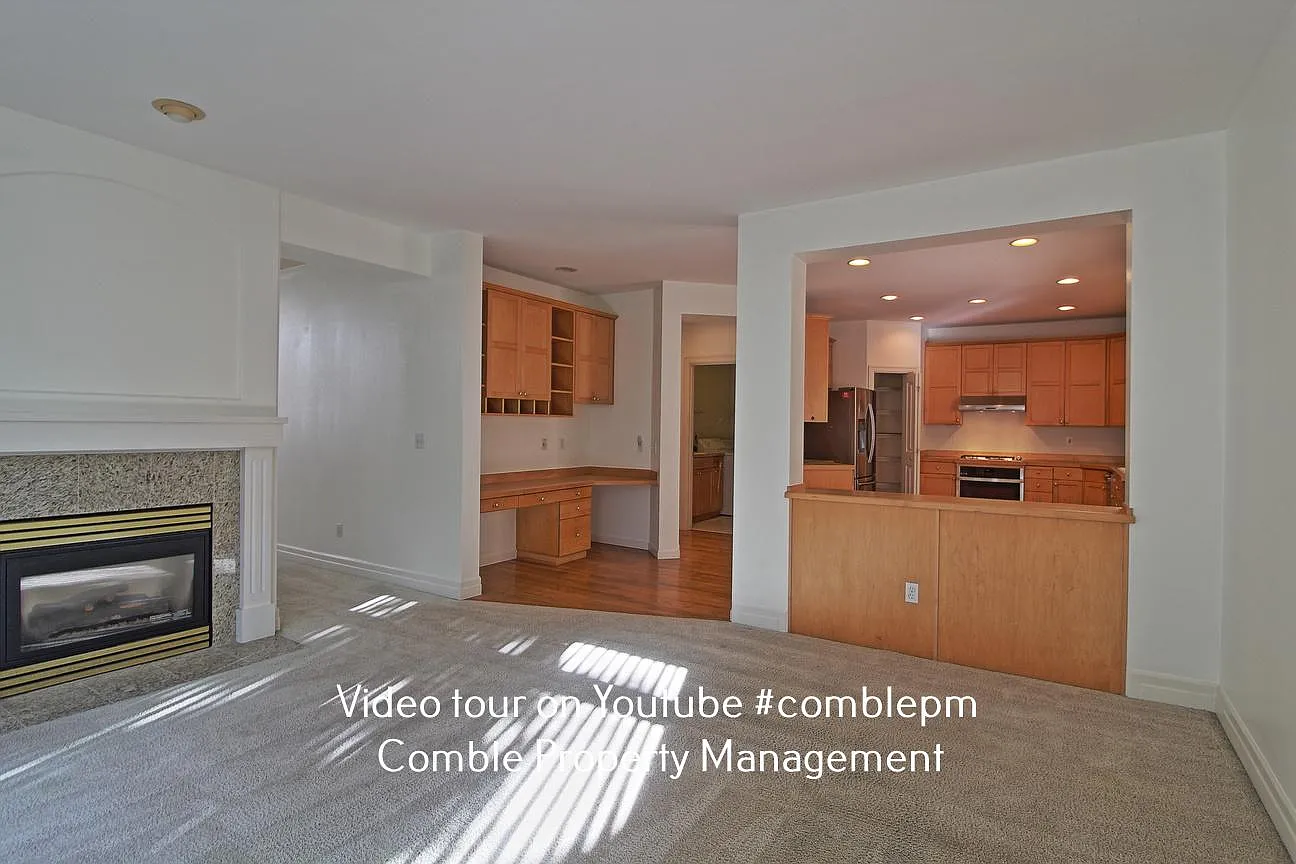 4 bed, 2.5 bath, 2520 sqft, $3,650 — Photo 3