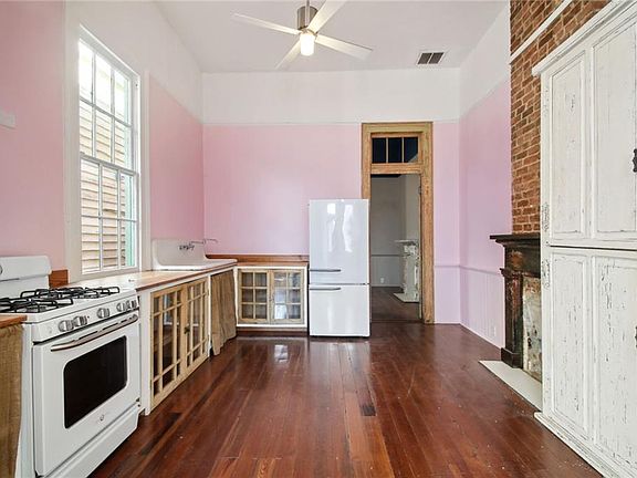 4th image of 919 Saint Ferdinand St #21