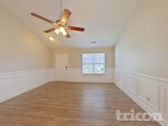 2nd image of 340 Peachtree Rd
