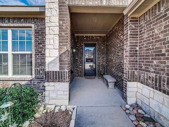 2nd image of 5634 Paradise Dr