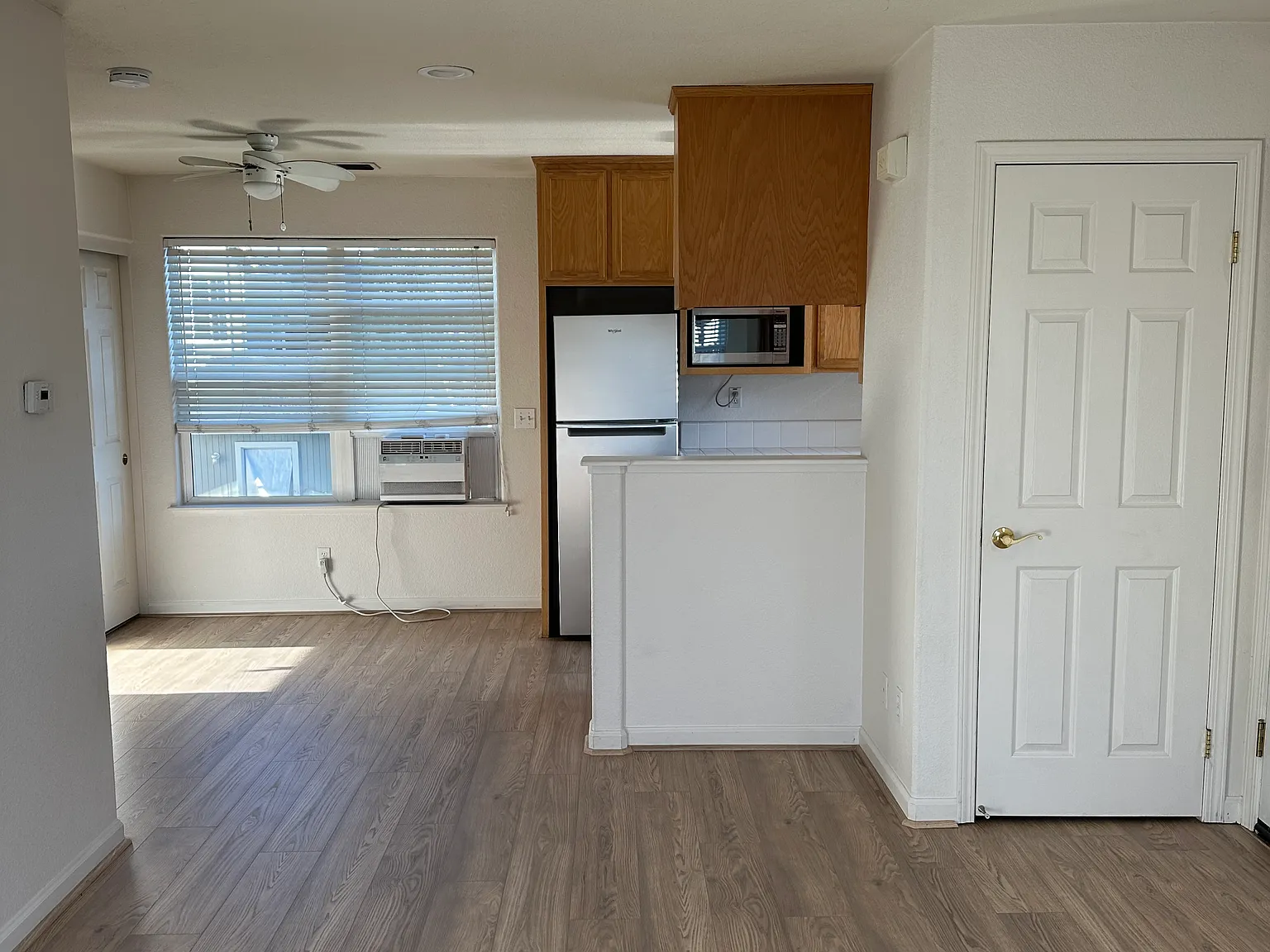 1988 Alamo Ln — Photo 3