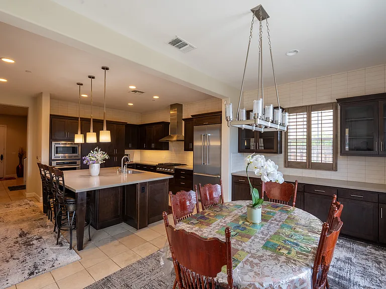 3881 Highpointe Ct — Photo 4