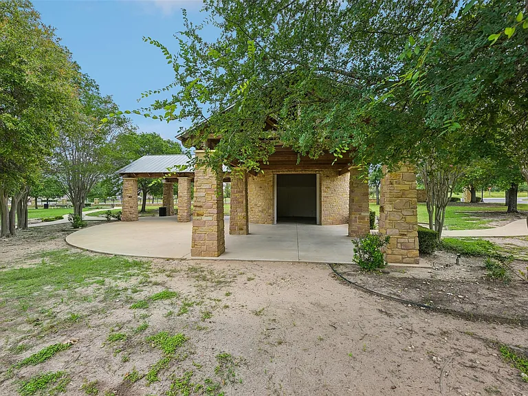364 Hometown Pkwy — Photo 38