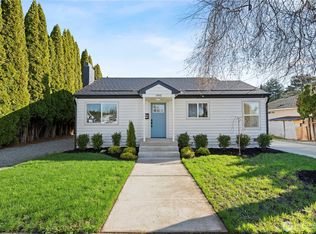 1802 Douglas St, Mount Vernon, WA 98273