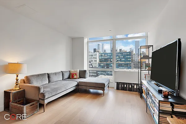 Rented by CORE | media 13