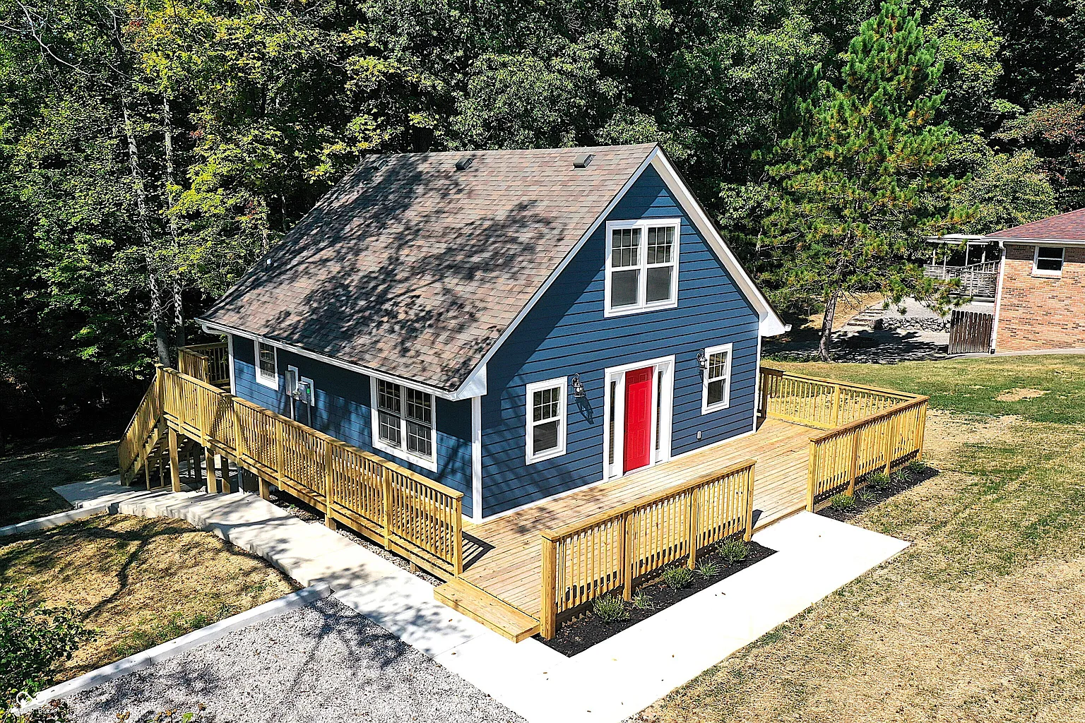 1528 S Lake Dr photo 1