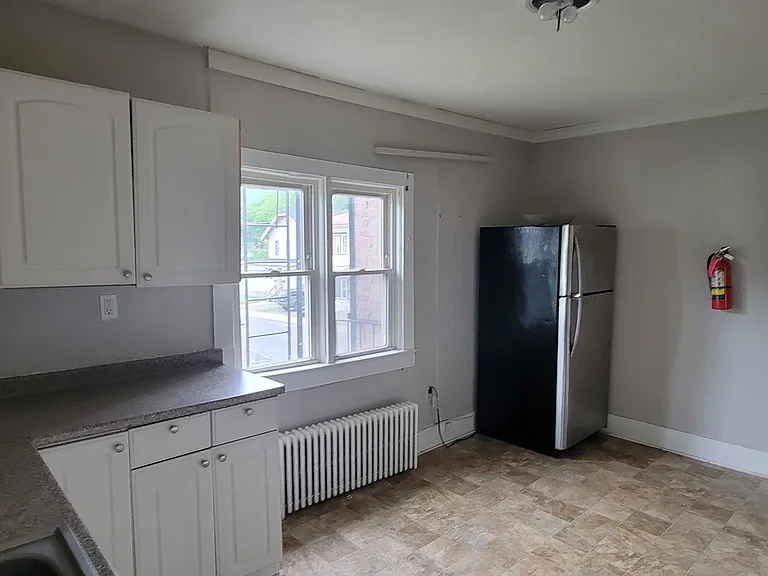 8 Warren St #3 — Photo 14
