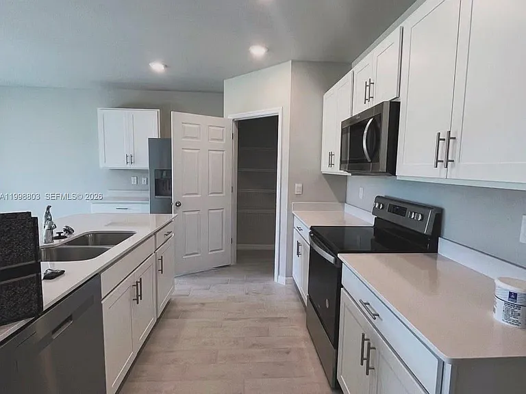30 1PL — Photo 2