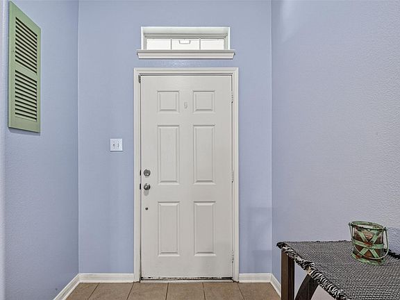 5th image of 3209 Lone Trail Dr S