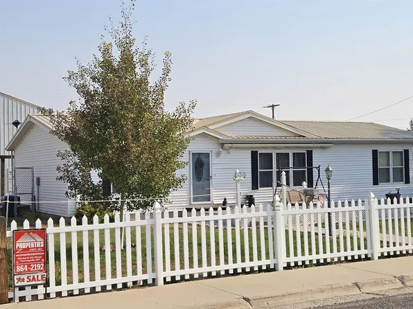 520 Washakie St, Thermopolis, WY 82443