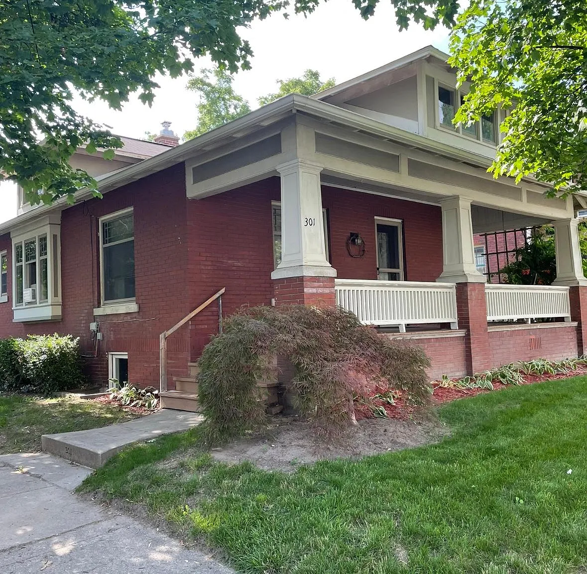 301 Rumsey Ave — Photo 1