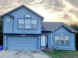 14912 Pine View Dr, Grandview, MO 64030